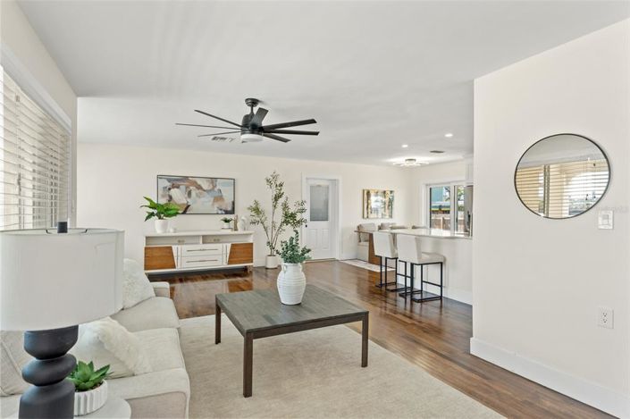 Image No.4-2 Bed Property for sale