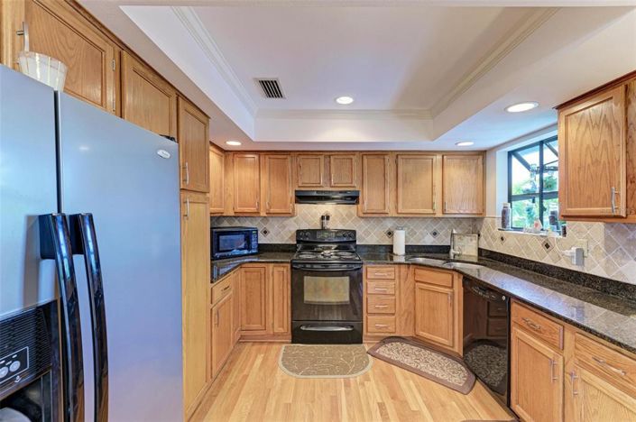 Image No.18-3 Bed Property for sale