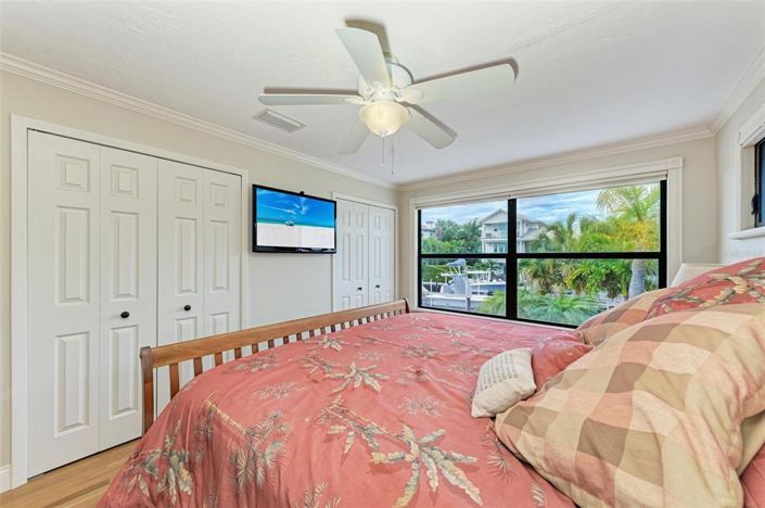 Image No.22-3 Bed Property for sale