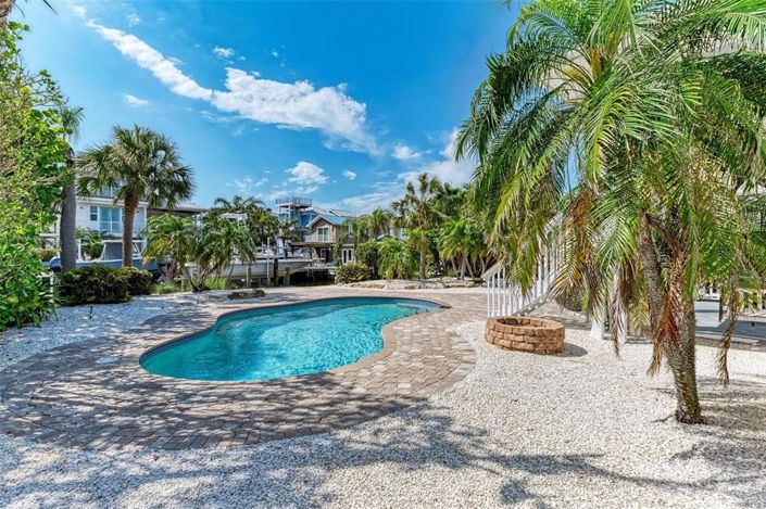 Image No.38-3 Bed Property for sale