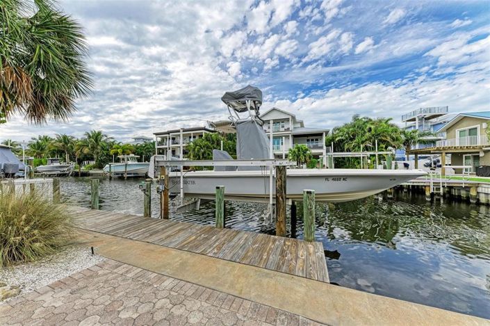 Image No.40-3 Bed Property for sale