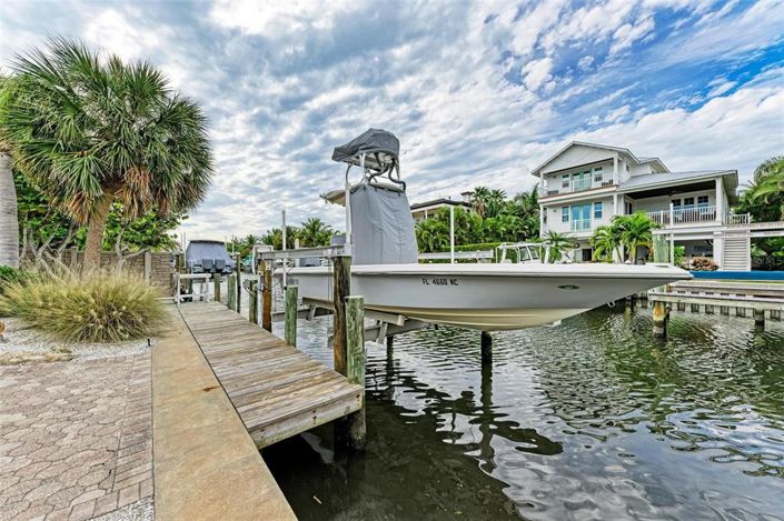 Image No.41-3 Bed Property for sale