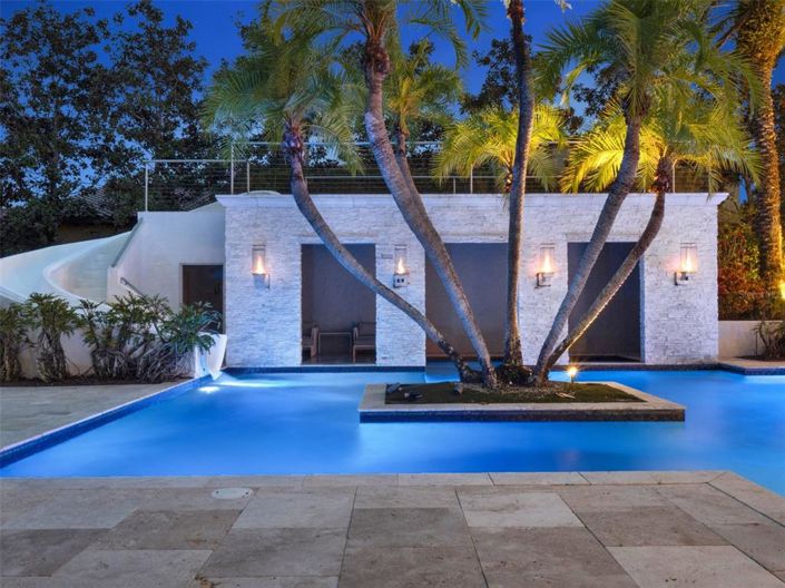 Image No.59-6 Bed Property for sale