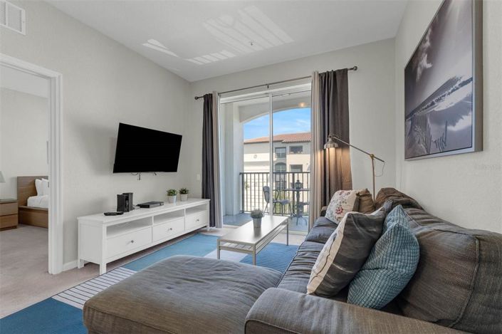 Image No.10-3 Bed Property for sale