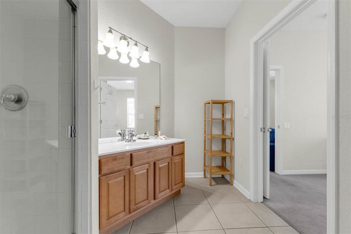 Image No.17-3 Bed Property for sale