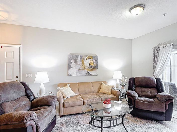 Image No.10-3 Bed Property for sale