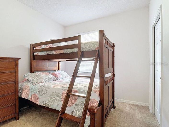 Image No.19-3 Bed Property for sale