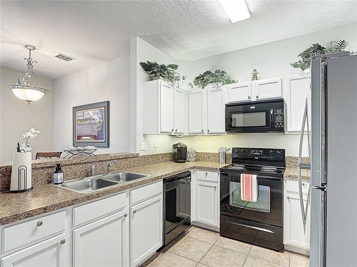 Image No.5-3 Bed Property for sale