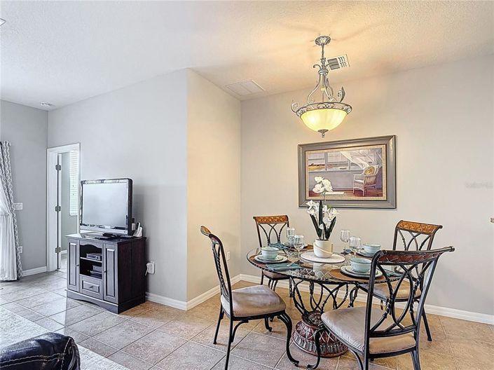 Image No.8-3 Bed Property for sale