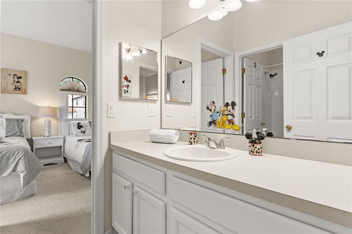 Image No.16-4 Bed Property for sale