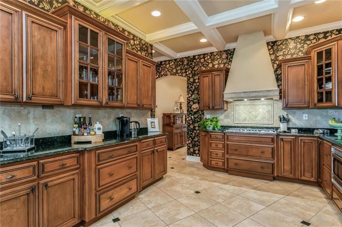 Image No.15-4 Bed Property for sale