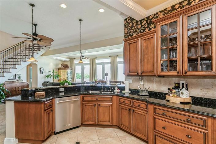 Image No.16-4 Bed Property for sale