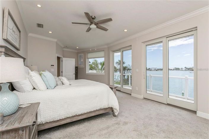 Image No.41-4 Bed Property for sale