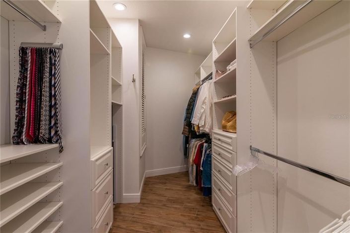 Image No.44-4 Bed Property for sale