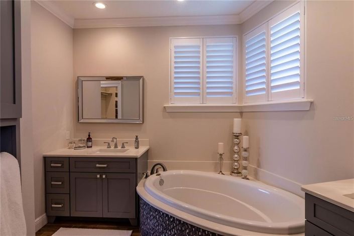 Image No.45-4 Bed Property for sale