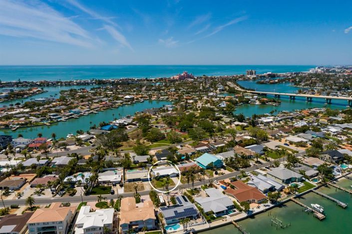 Image No.13-3 Bed Property for sale