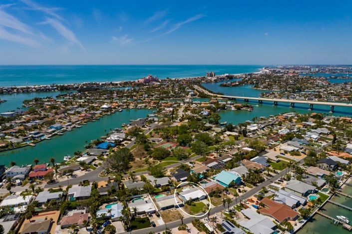 Image No.17-3 Bed Property for sale