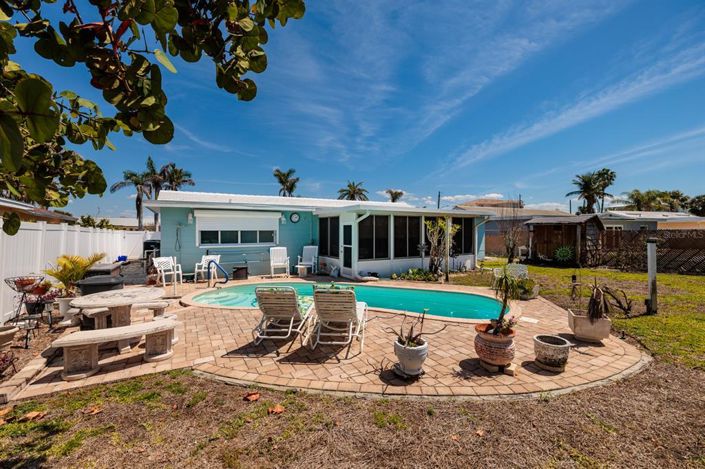 Image No.9-3 Bed Property for sale