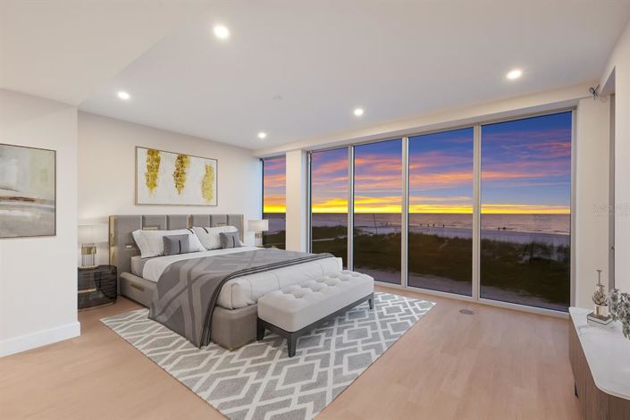 Image No.16-4 Bed Property for sale