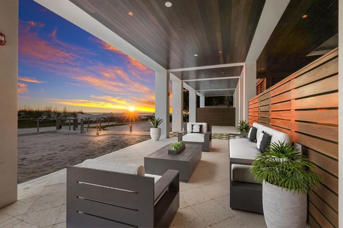 Image No.6-4 Bed Property for sale