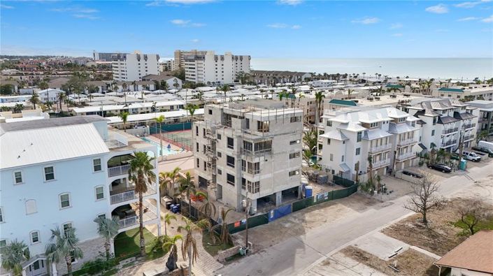 Image No.1-4 Bed Property for sale