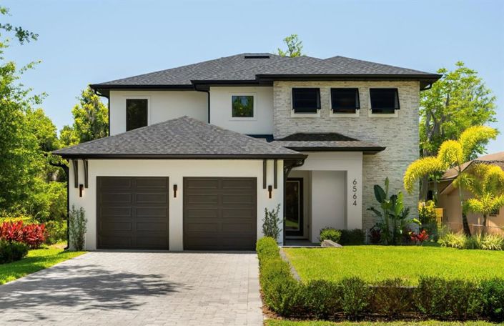 Image No.1-5 Bed Property for sale