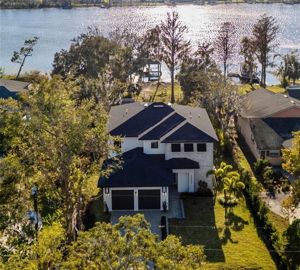 Image No.2-5 Bed Property for sale