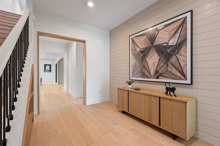 Image No.21-5 Bed Property for sale