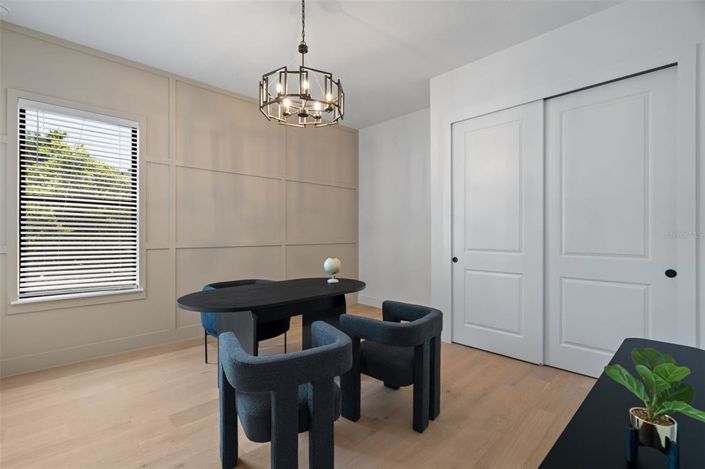 Image No.26-5 Bed Property for sale