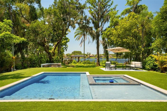 Image No.35-5 Bed Property for sale