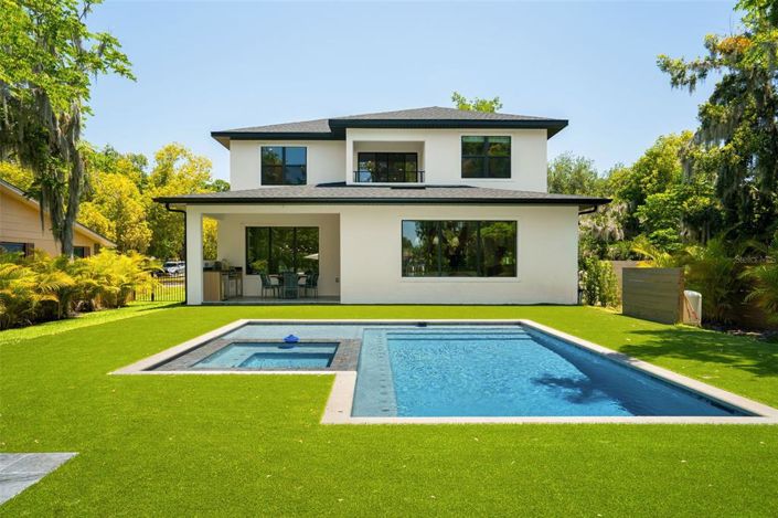 Image No.38-5 Bed Property for sale