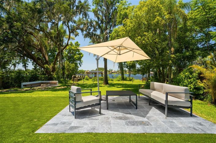 Image No.40-5 Bed Property for sale