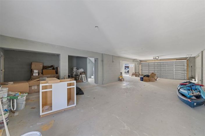 Image No.8-6 Bed Property for sale