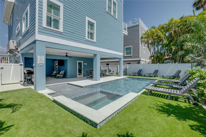 Image No.58-7 Bed Property for sale