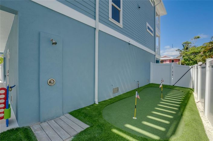 Image No.60-7 Bed Property for sale