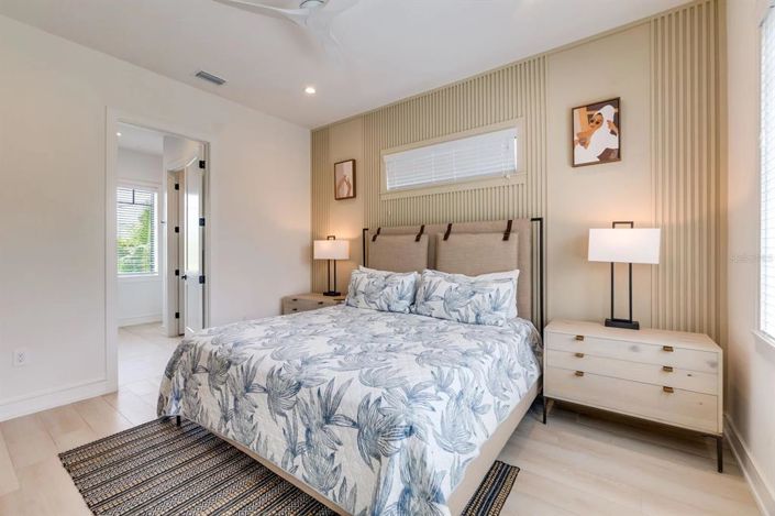 Image No.21-9 Bed Property for sale