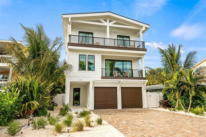 Image No.1-5 Bed Property for sale