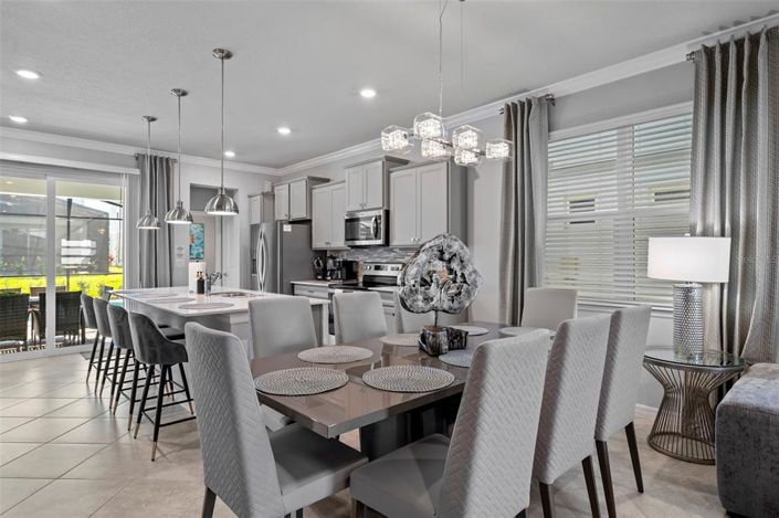 Image No.10-5 Bed Property for sale