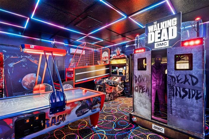 Image No.40-5 Bed Property for sale