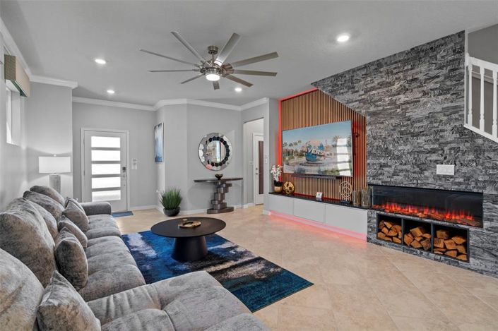 Image No.6-5 Bed Property for sale