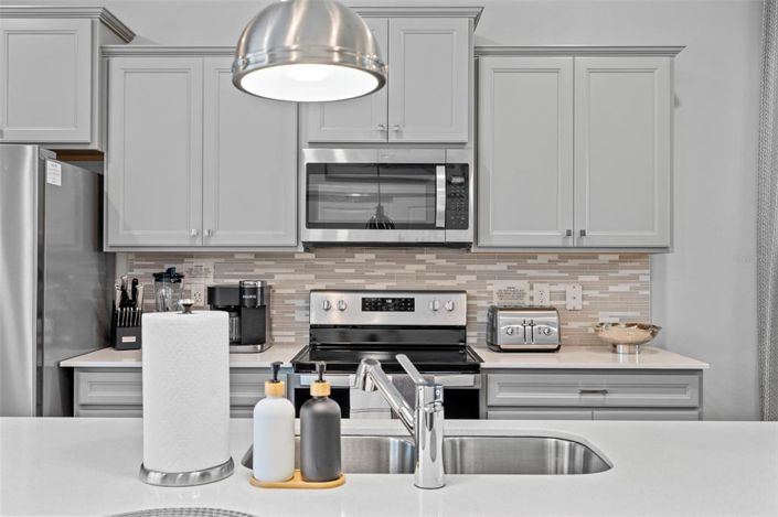 Image No.8-5 Bed Property for sale