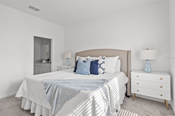 Image No.12-4 Bed Townhouse for sale