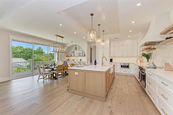 Image No.16-4 Bed Property for sale