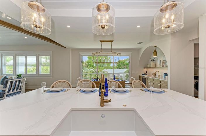 Image No.27-4 Bed Property for sale