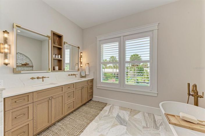 Image No.31-4 Bed Property for sale