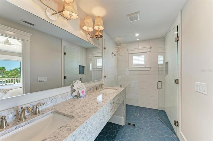 Image No.46-4 Bed Property for sale