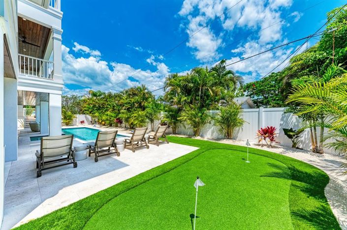 Image No.53-4 Bed Property for sale