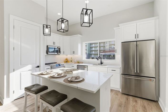 Image No.18-5 Bed Property for sale