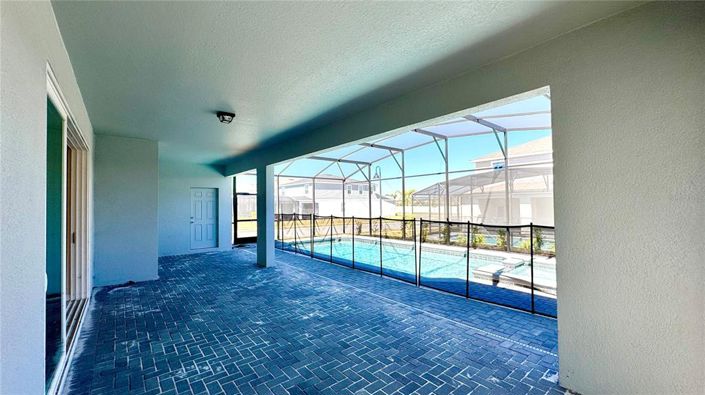 Image No.24-10 Bed Property for sale