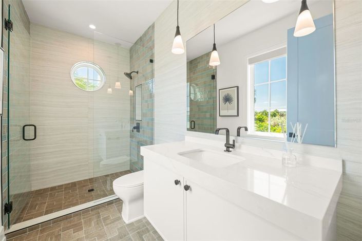 Image No.35-5 Bed Property for sale